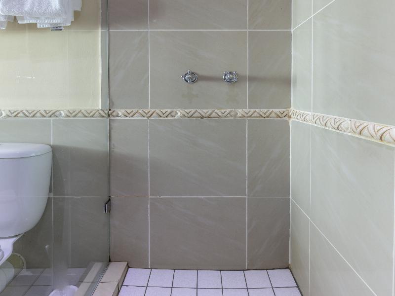 Cresta President Hotel image