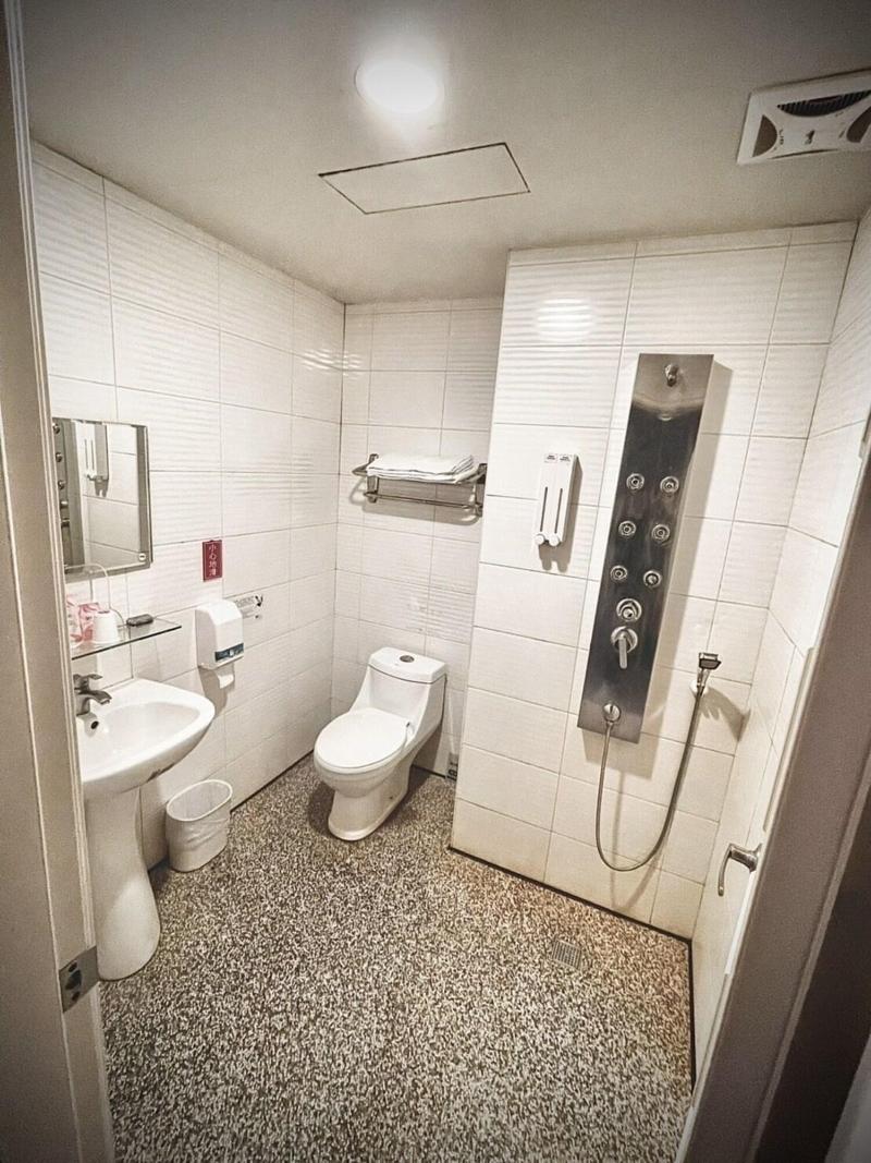 Walker Hotel Zhengyi image