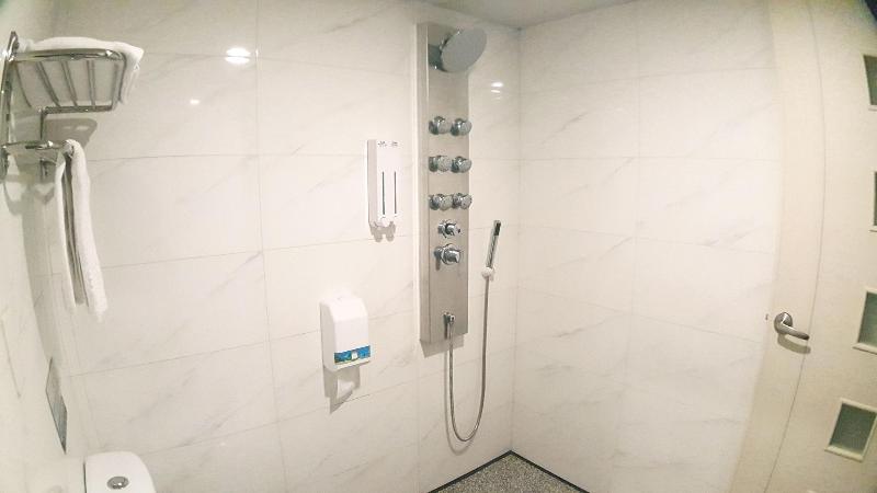 Walker Hotel Zhengyi image