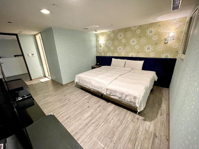 Walker Hotel Zhengyi image