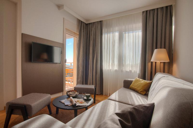 Fontana Hotel & Gastronomy 3