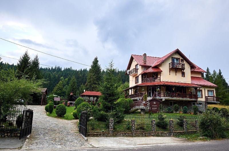Fox Valley Villa image
