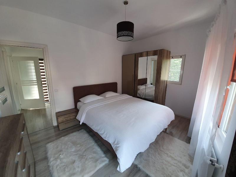 Fox Valley Villa image