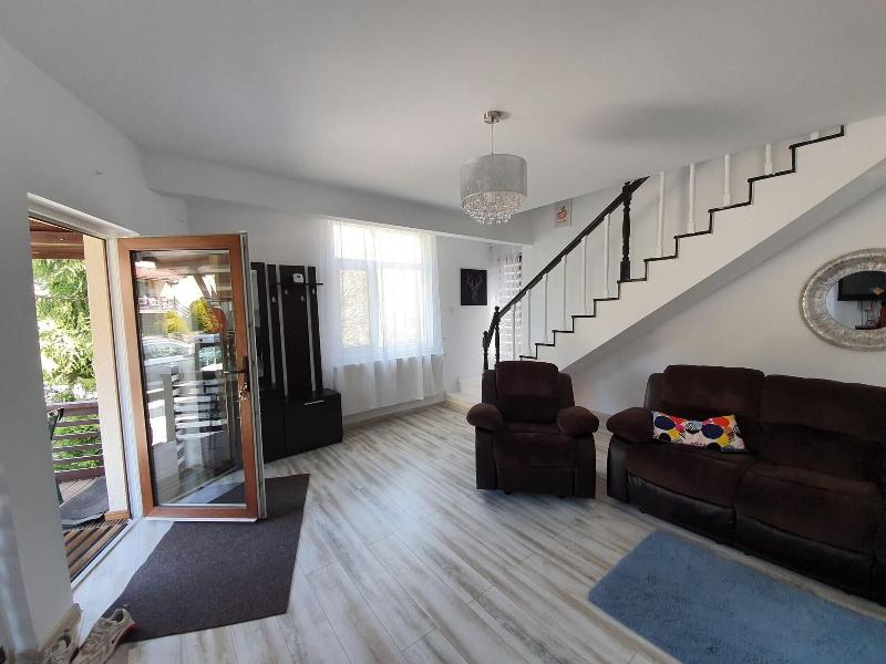 Fox Valley Villa image