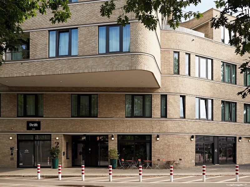 numa Drift Rooms & Apartments image