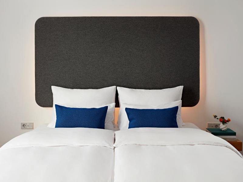 numa Drift Rooms & Apartments image