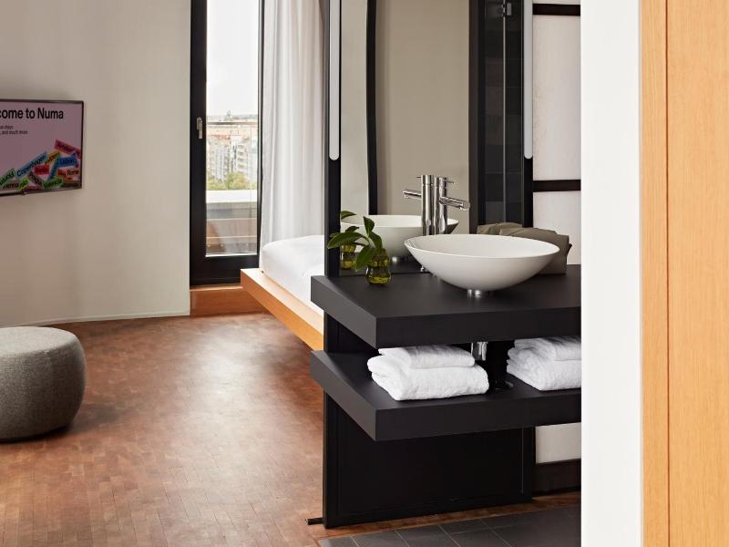 numa Drift Rooms & Apartments image
