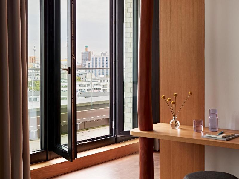 numa Drift Rooms & Apartments image