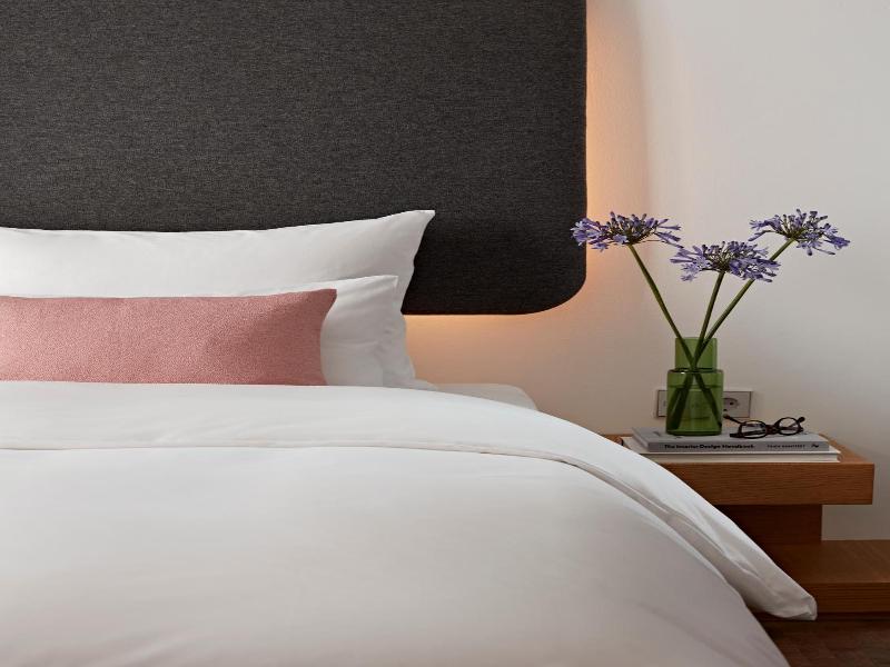 numa Drift Rooms & Apartments image