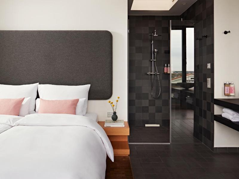numa Drift Rooms & Apartments image