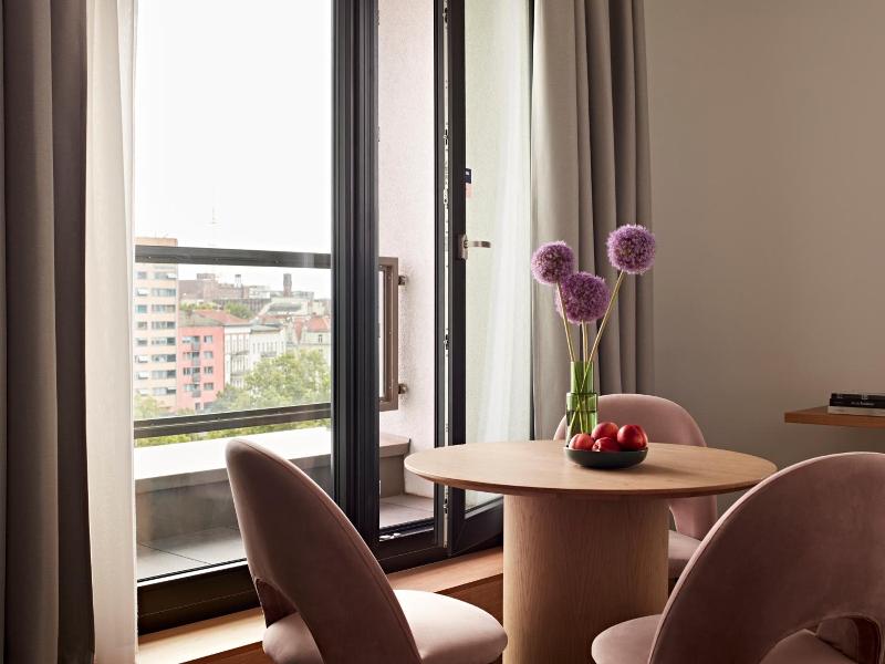 numa Drift Rooms & Apartments image