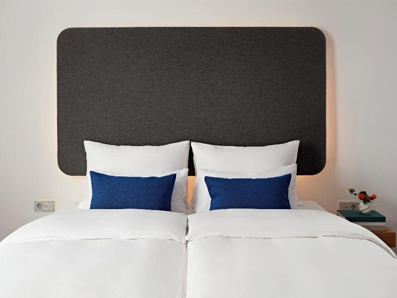 numa Drift Rooms & Apartments image