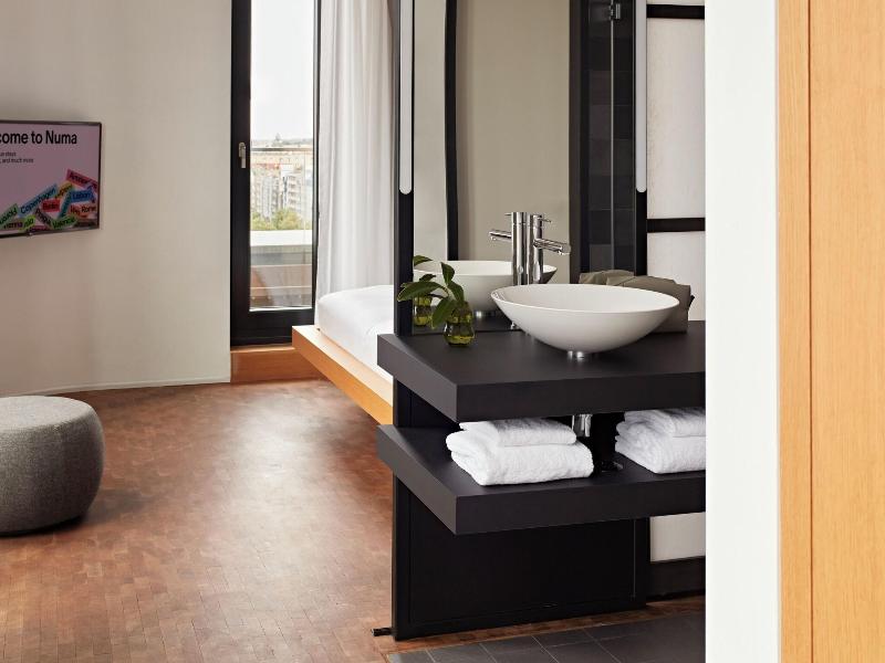 numa Drift Rooms & Apartments image