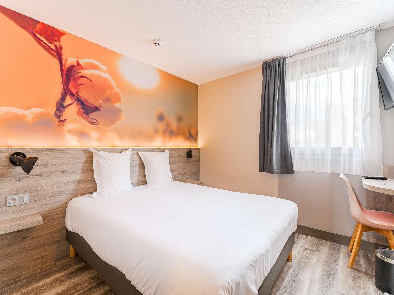 Kyriad Direct Tours Sud - Chambray Les Tours image
