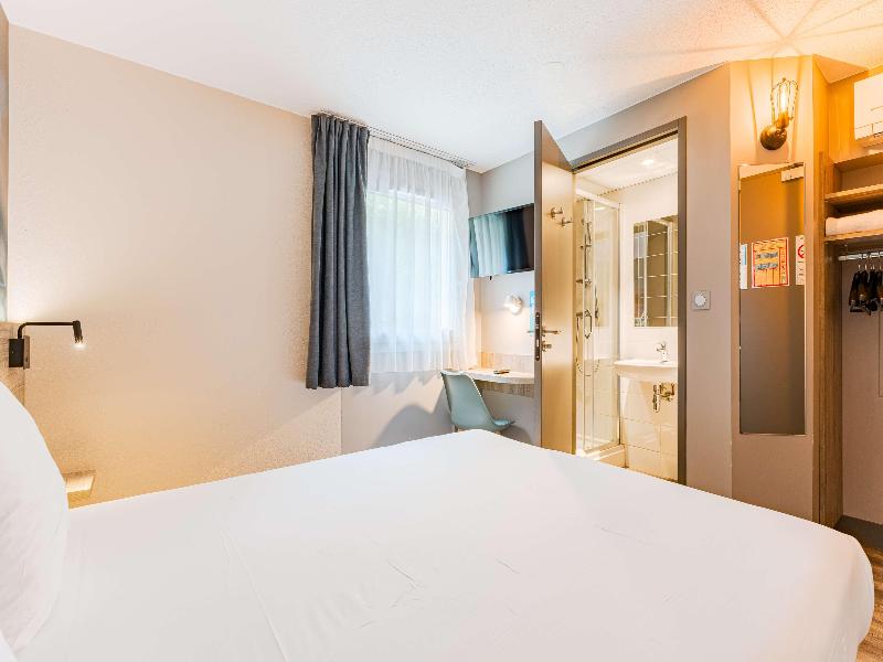 Kyriad Direct Tours Sud - Chambray Les Tours image