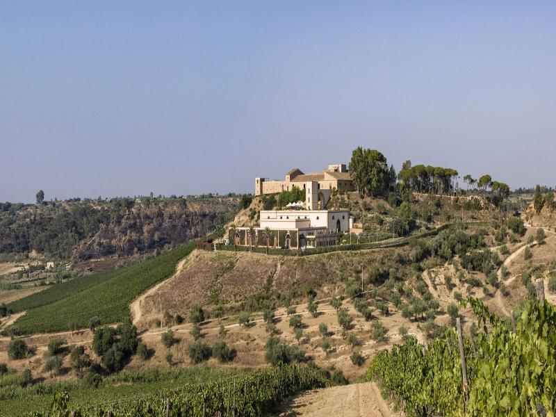 Wine Relais Feudi Del Pisciotto image