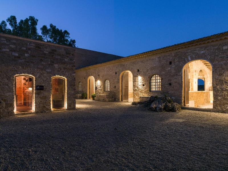 Wine Relais Feudi Del Pisciotto image