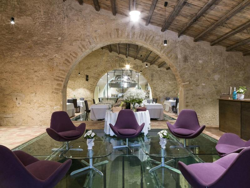 Wine Relais Feudi Del Pisciotto image