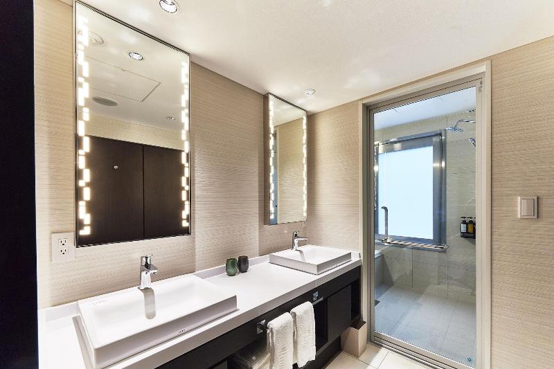 THE GATE HOTEL TOKYO by HULIC image