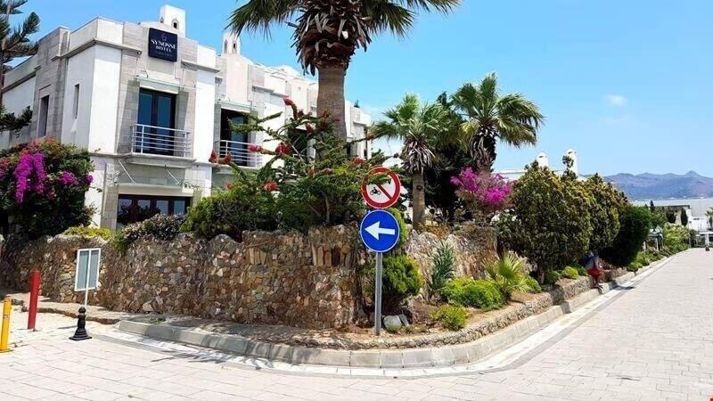 Maira Beach Hotel — main photo