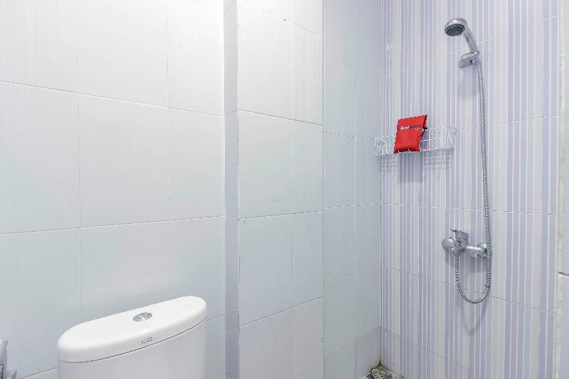 RedDoorz Syariah near Metropolitan Mall Bekasi