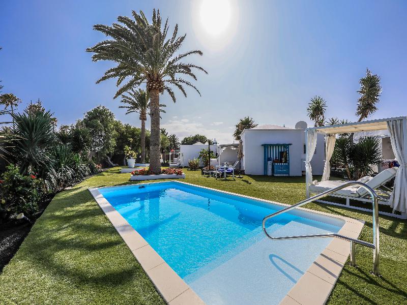 Villas New Lanzasuites - Only Adult image