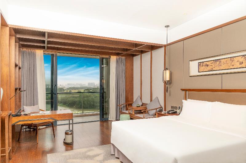 Grand Skylight International Hotel Pingshan image