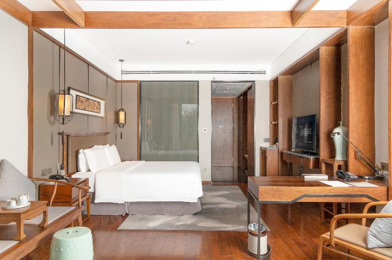 Grand Skylight International Hotel Pingshan image