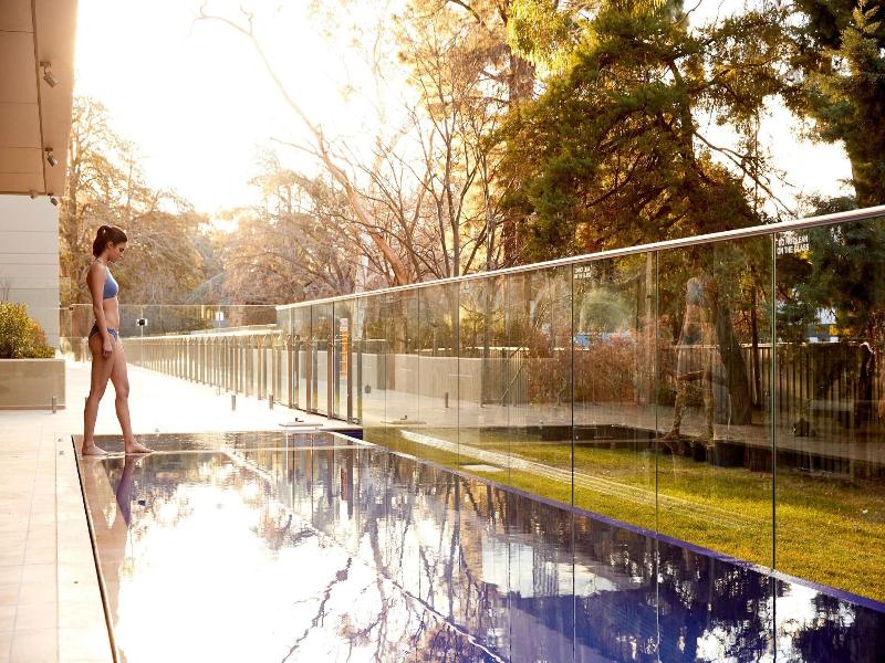 Knightsbridge Canberra image