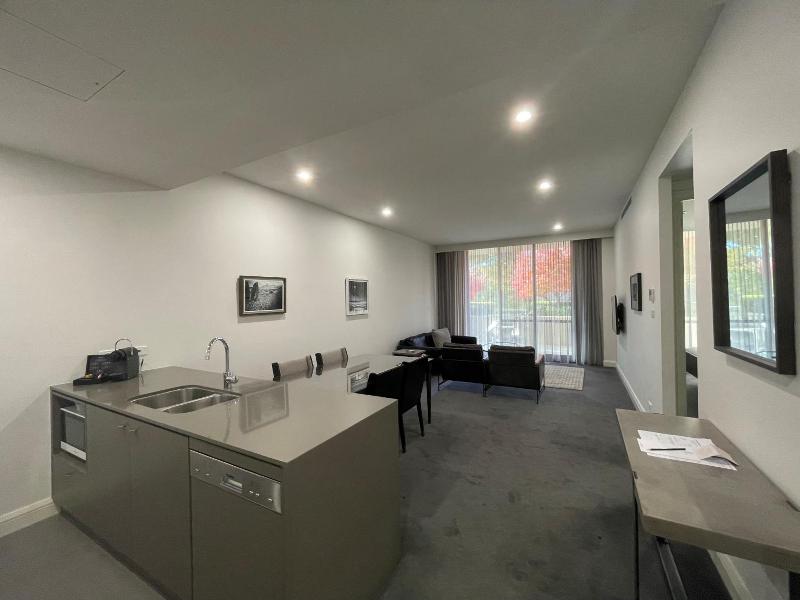 Knightsbridge Canberra image