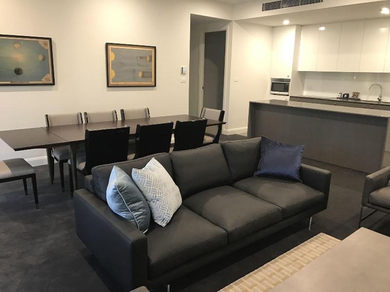 Knightsbridge Canberra image