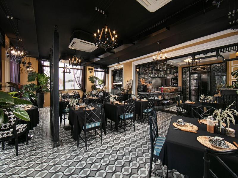 JM Marvel Hotel & Spa image