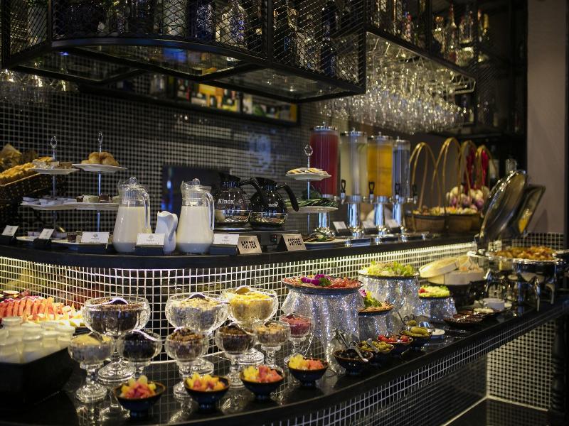 JM Marvel Hotel & Spa image