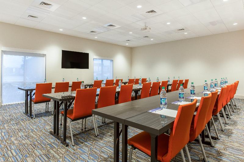 Holiday Inn Express and Suites Ottawa image