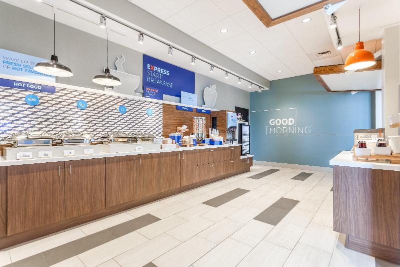 Holiday Inn Express and Suites Ottawa image