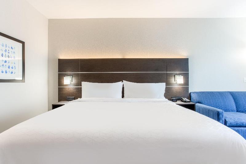 Holiday Inn Express and Suites Ottawa image