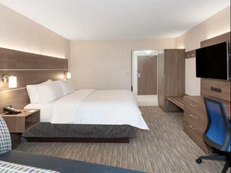 Holiday Inn Express and Suites Ottawa image