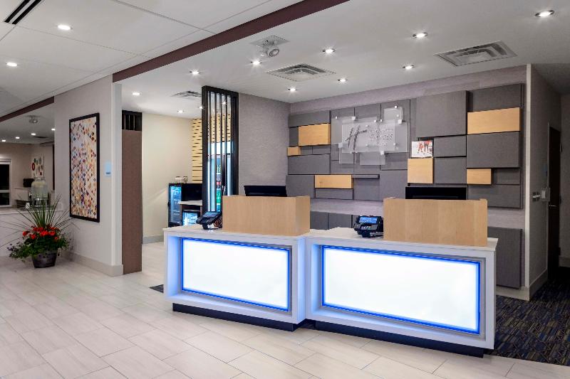 Holiday Inn Express & Suites Madison image