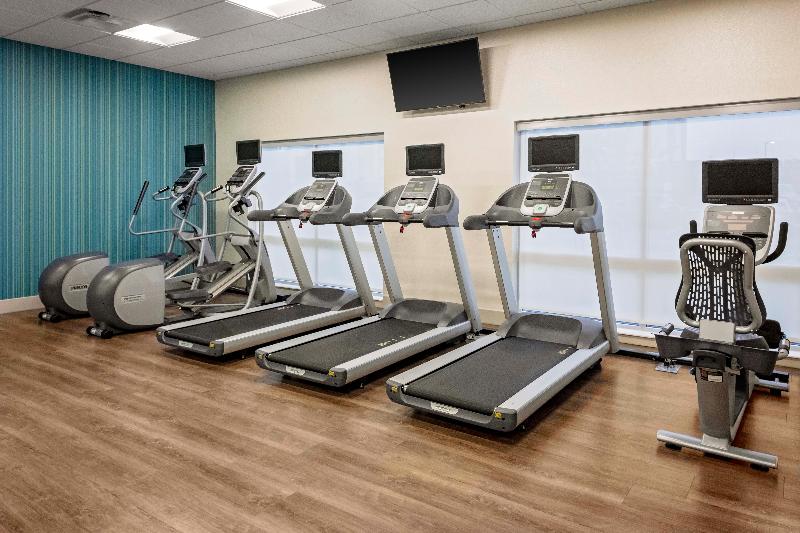 Holiday Inn Express & Suites Madison image