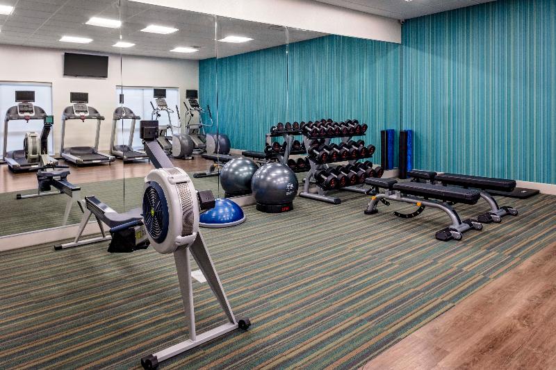 Holiday Inn Express & Suites Madison image