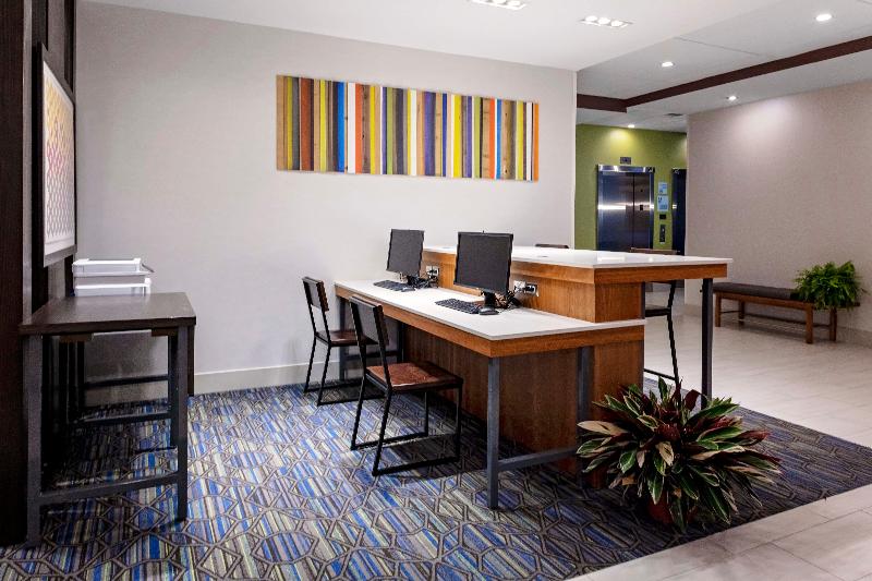 Holiday Inn Express & Suites Madison image