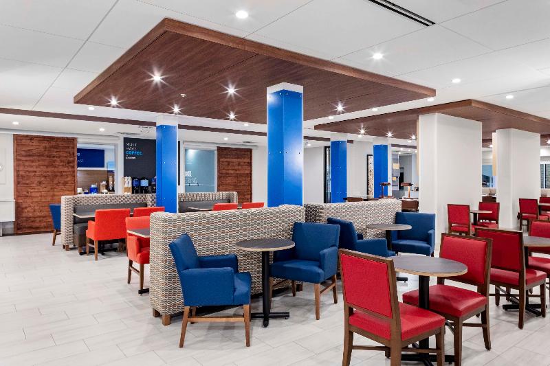 Holiday Inn Express & Suites Madison image