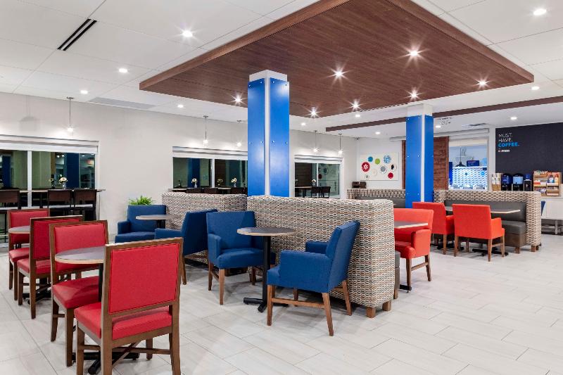 Holiday Inn Express & Suites Madison image