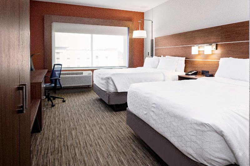 Holiday Inn Express & Suites Madison image
