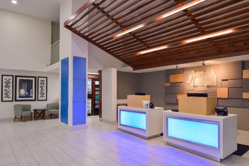 Holiday Inn Express & Suites Shreveport - Downtown image