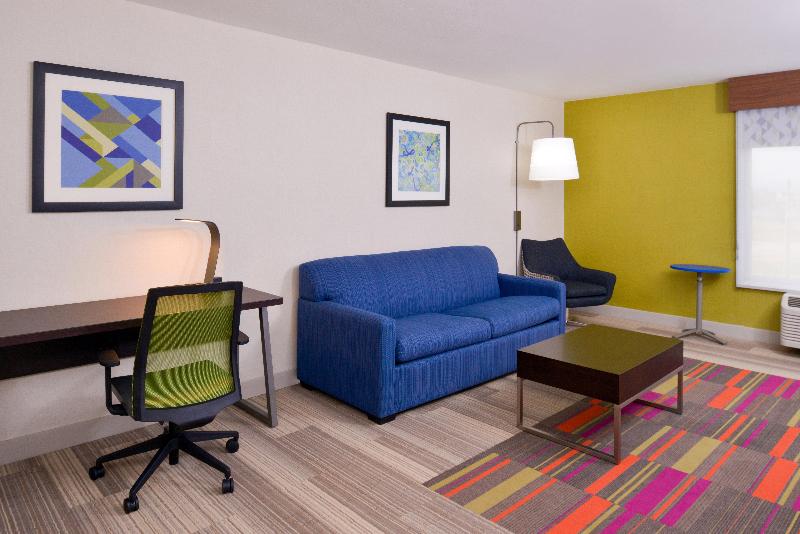 Holiday Inn Express & Suites Shreveport - Downtown photo 20