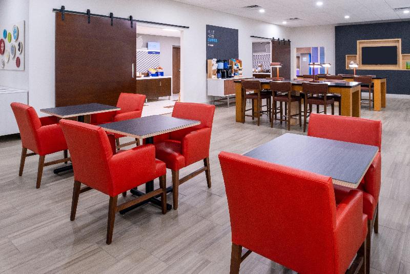 Holiday Inn Express & Suites Shreveport - Downtown image