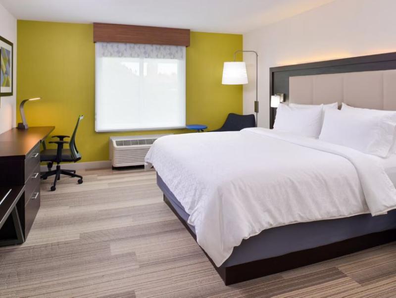 Holiday Inn Express & Suites Shreveport - Downtown image