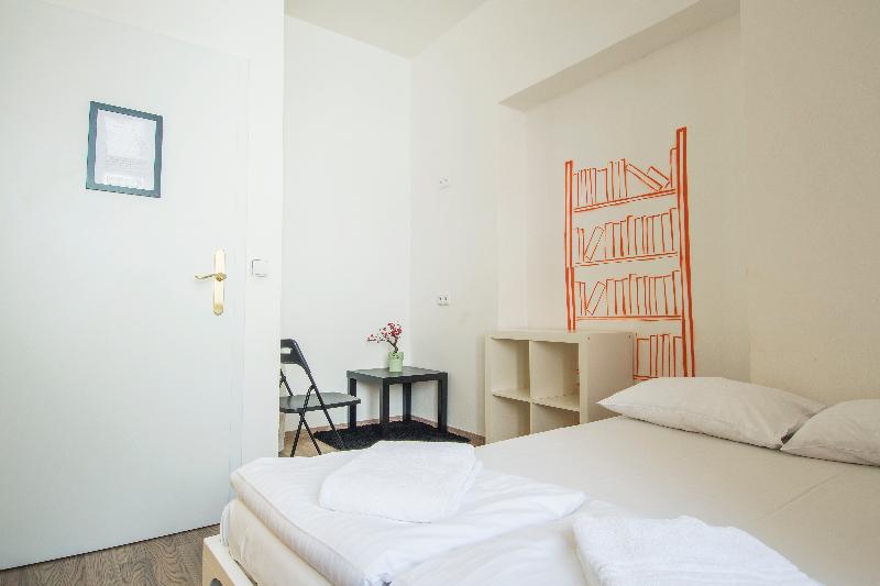 Safestay Prague image