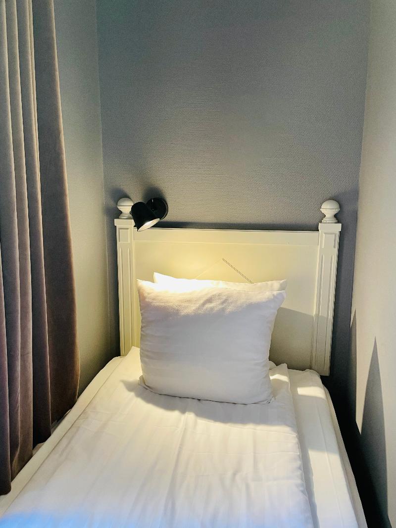 Unique Hotel